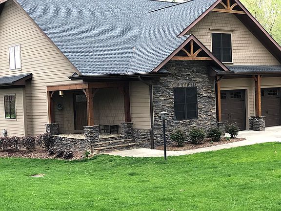 2nd image of 8121 Squirrel Hill Ln
