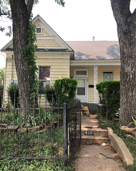2nd image of 429 W Page Ave