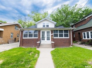 2203 N Prospect Rd, Peoria, IL 61603