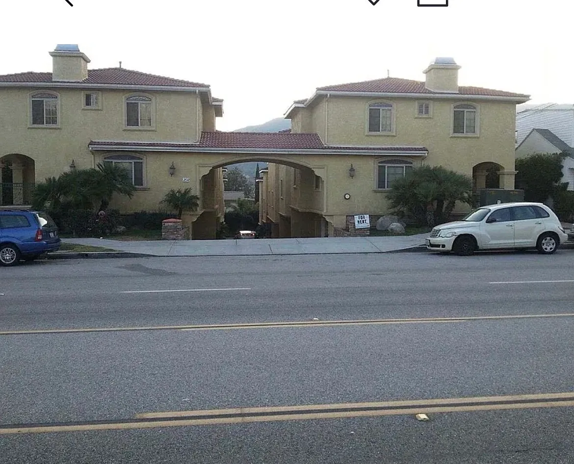 3 bed, 1700 sqft, $3,995 — Photo 1