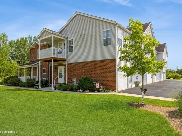 101 Stoneshire Ct Unit A, Hampshire, IL 60140