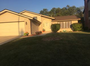 1339 N Tallyho Dr, Addison, IL 60101