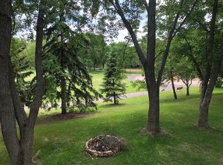 2739 21st St NW, New Brighton, MN 55112