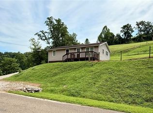 870 Newells Run Rd, Newport, OH 45768