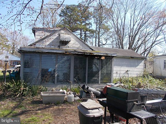 5th image of 5307 Suburban Dr