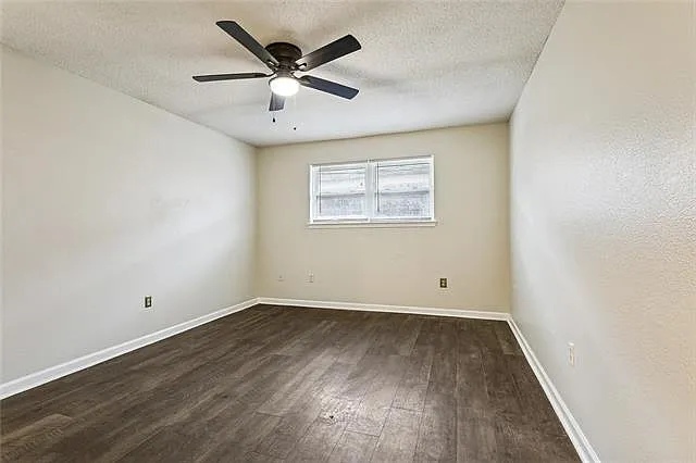 7842 Shubert St — Photo 5