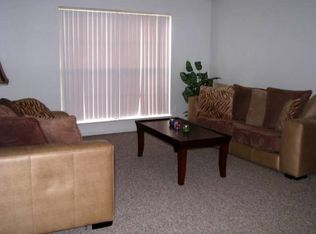 2100 N Leverett Ave, Fayetteville, AR 72703