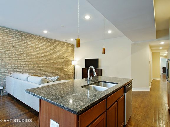 5th image of 5434 N Winthrop Ave APT 1S