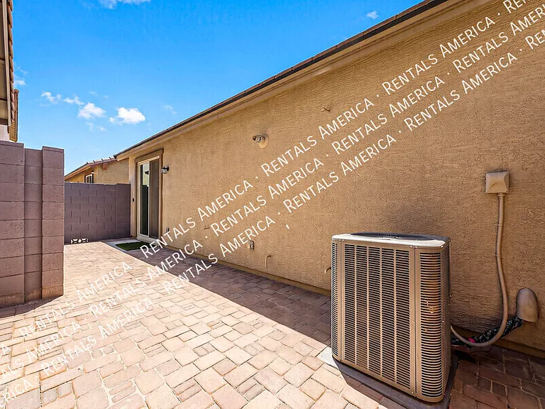9978 W Piccadilly Rd — Photo 23