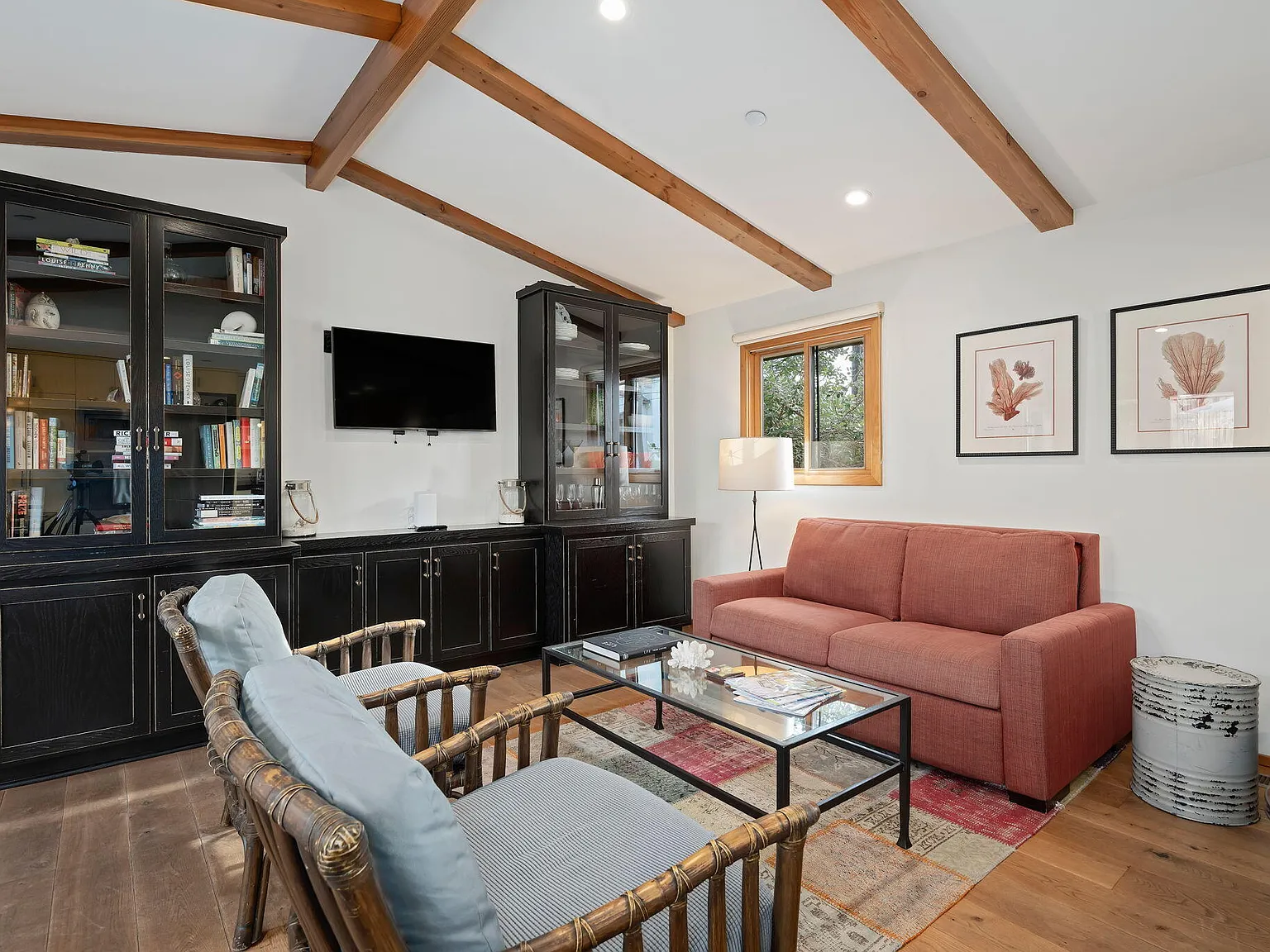 2 bed, 1.0 bath, $5,800 — Photo 2