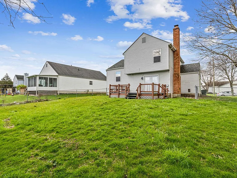 3270 Gurtis Dr — Photo 26