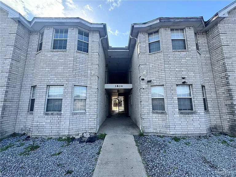 1804 Oasis Ave #307 — Photo 1