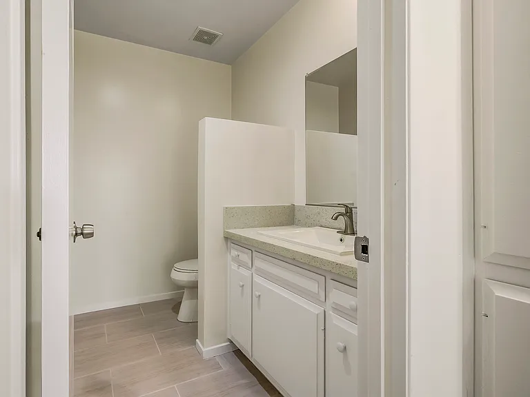 1533 Buena Vis #A — Photo 35