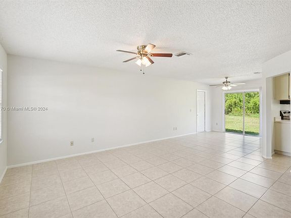 4th image of 1341 SE Belcrest St