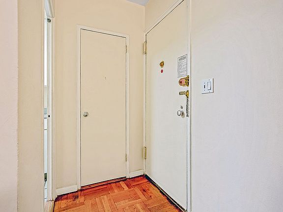 5th image of 63 E 9th St APT 3P