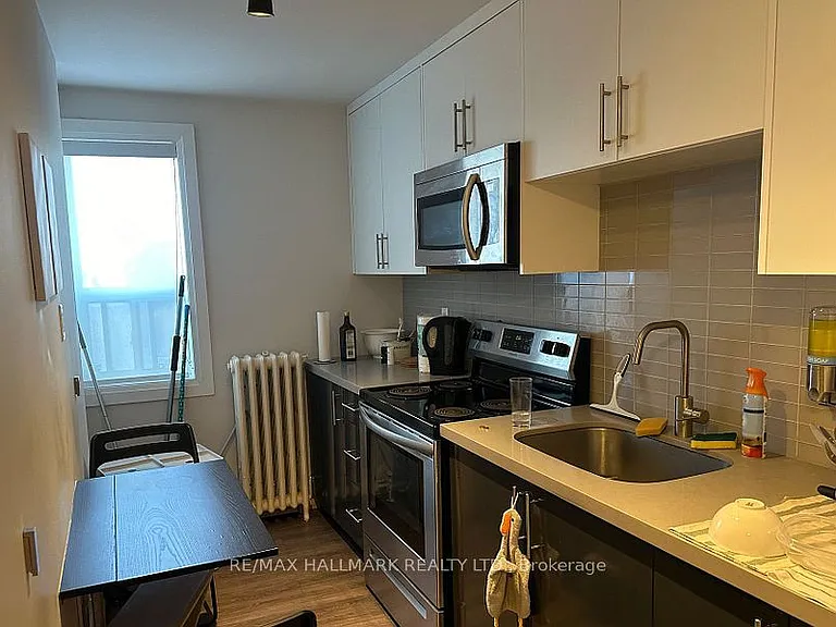 595 Saint Clair Ave W #1 — Photo 3