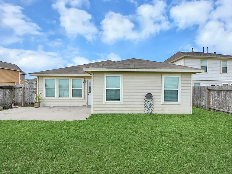 3226 View Valley Trl — Photo 34