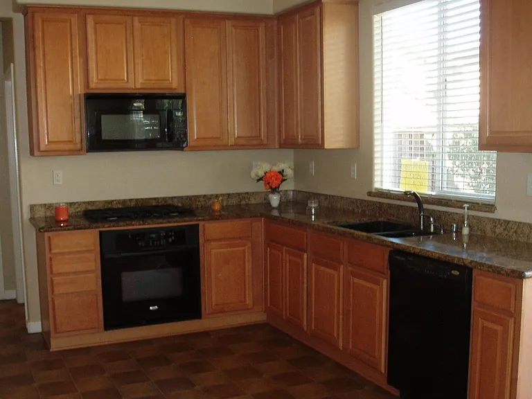325 American Farms Ave — Photo 7