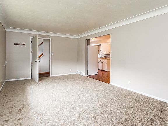 3rd image of 5714 Orchard Ave