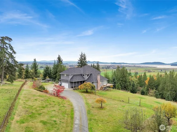 16204 Lookout Lane, Bow, WA 98232