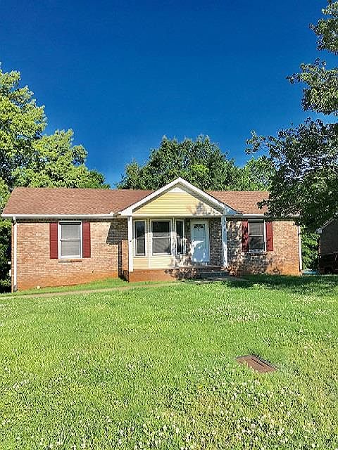 1st image of 1418 Janet Way Dr