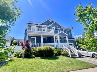 122 N Monroe Ave, Margate, NJ 08402