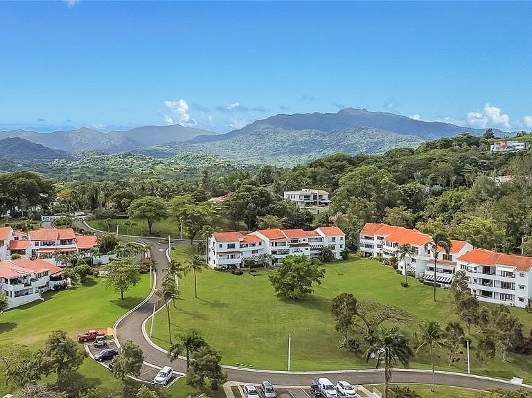 RIO MAR Cluster 3, Villa Del Amanecer — Photo 18