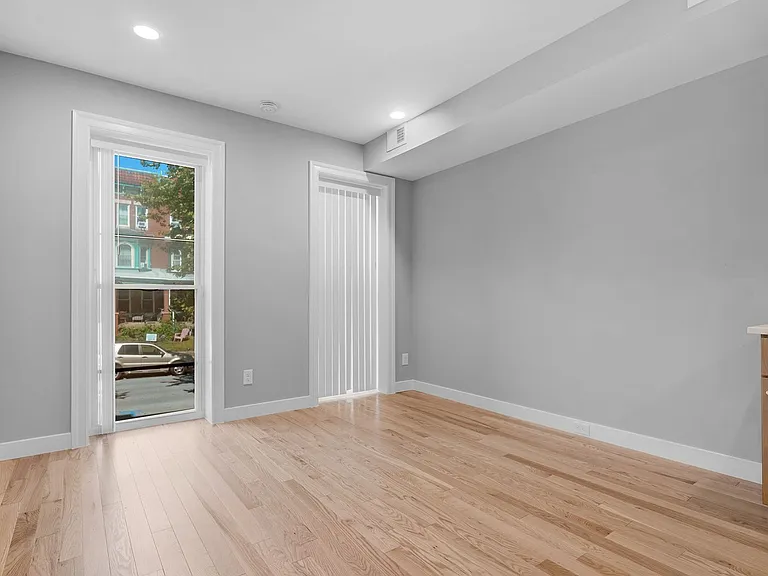 2931 N Calvert St — Photo 5