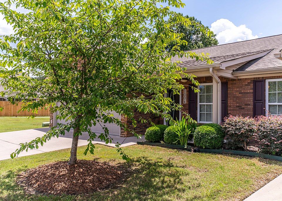1004 Applebrook Dr, Rossville, GA 30741 Zillow