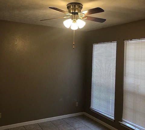 4th image of 3601 & 3603 Nevada Dr