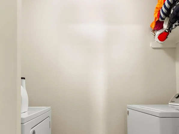 368 Housefinch Loop, Leander, TX 78641