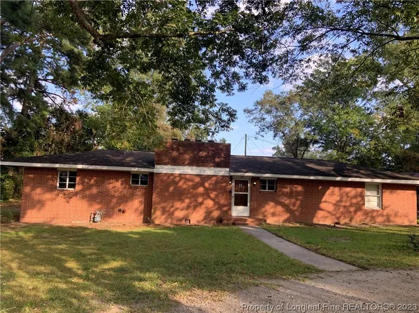 106 Coppedge St, Red Springs, NC 28377