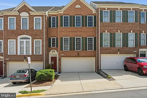 8439 Kirby Lionsdale Dr Photo 1