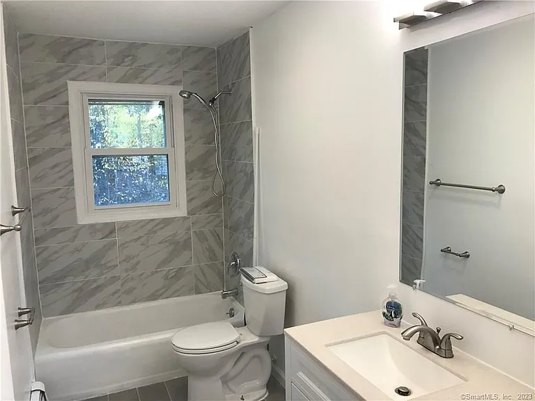 1123 Waterbury Rd #2A — Photo 9