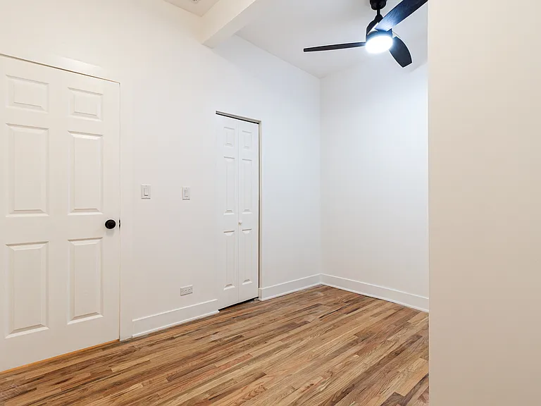1742 N California Ave #1R — Photo 21