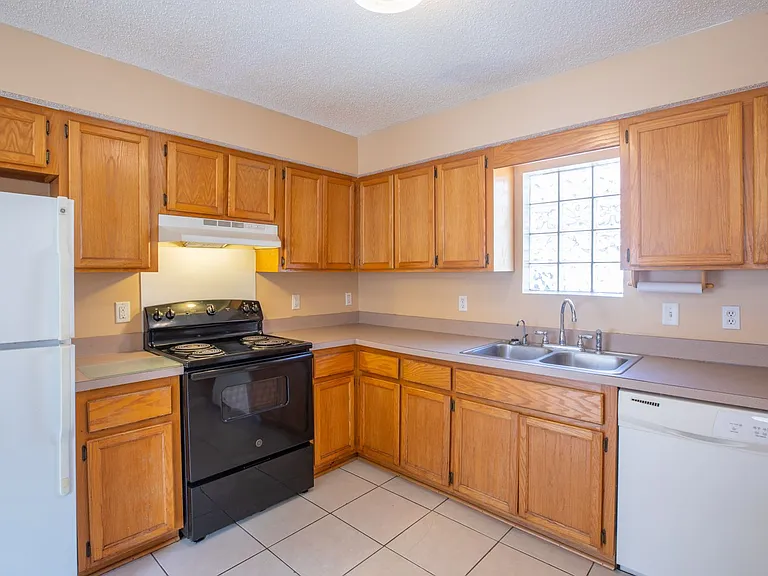 2548 Americas Cup Cir E — Photo 10