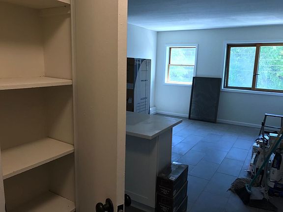 5th image of 3205 Oxford Ave APT 3