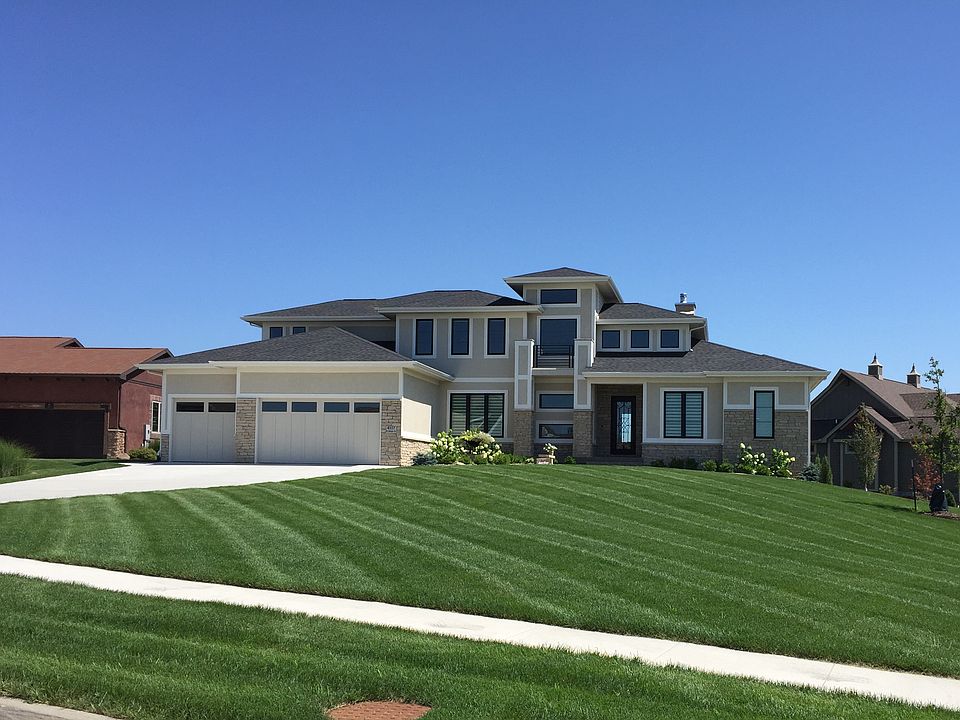 1st image of 4117 NE Bellagio Cir