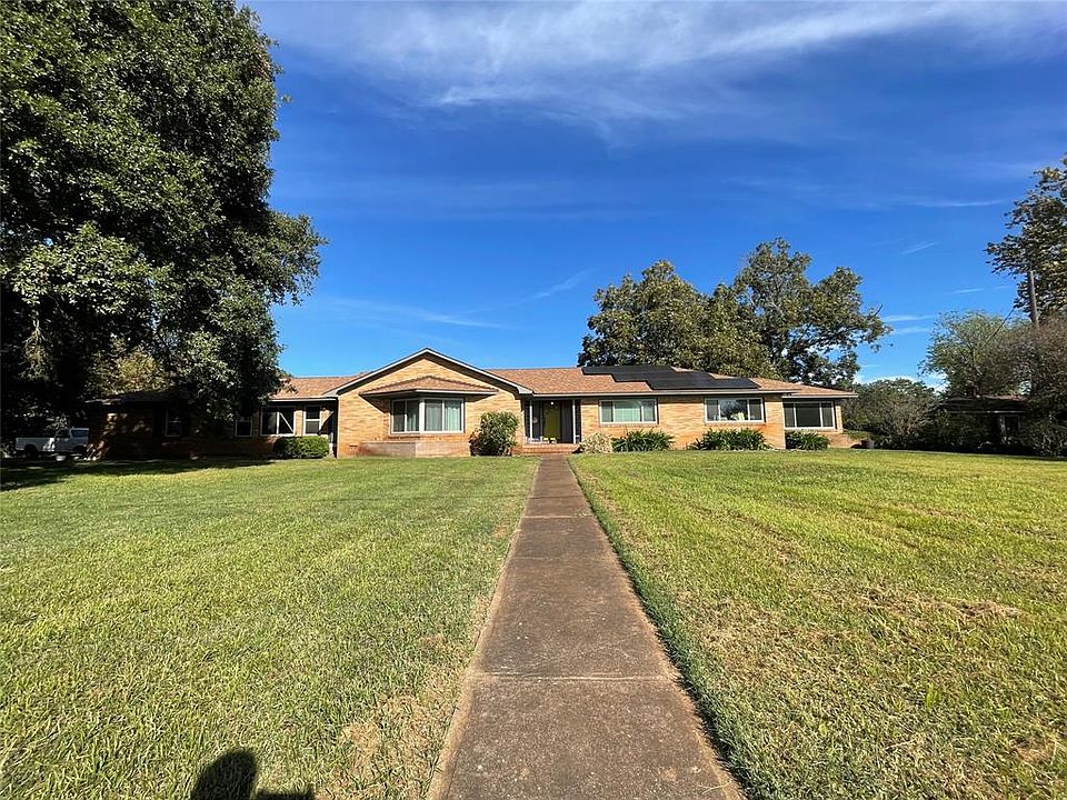 1328 Montezuma St, Columbus, TX 78934 MLS 80770656 Zillow
