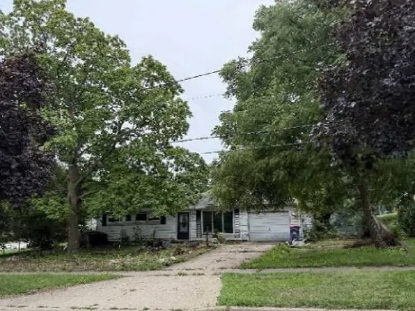 925 Plymouth Ave NE, Grand Rapids, MI 49505