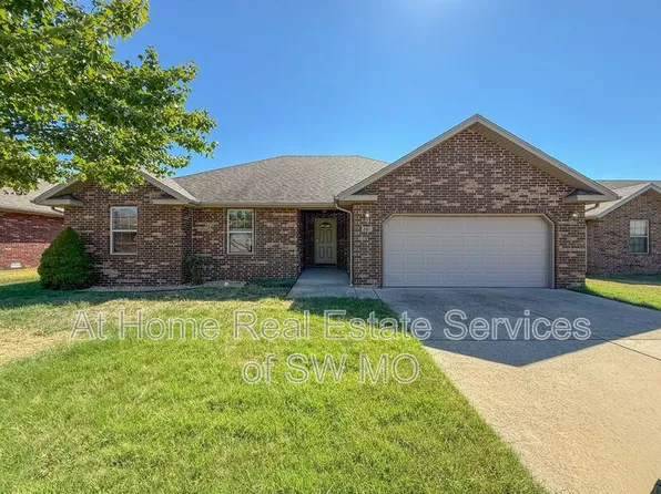 664 N Galileo Dr, Nixa, MO 65714