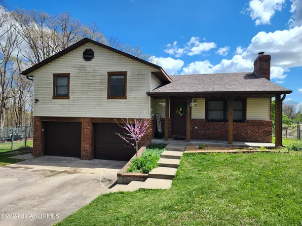 421 County Road 4045, Holts Summit, MO 65043
