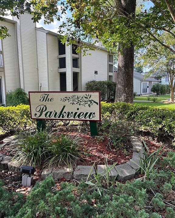 1st image of 401 Parkview Blvd #401