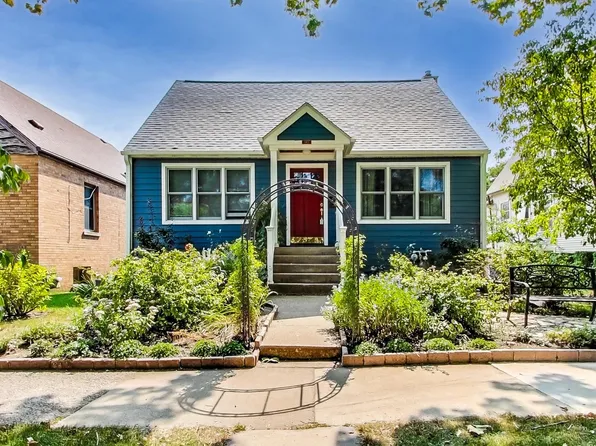 9413 Congress Park Ave, Brookfield, IL 60513