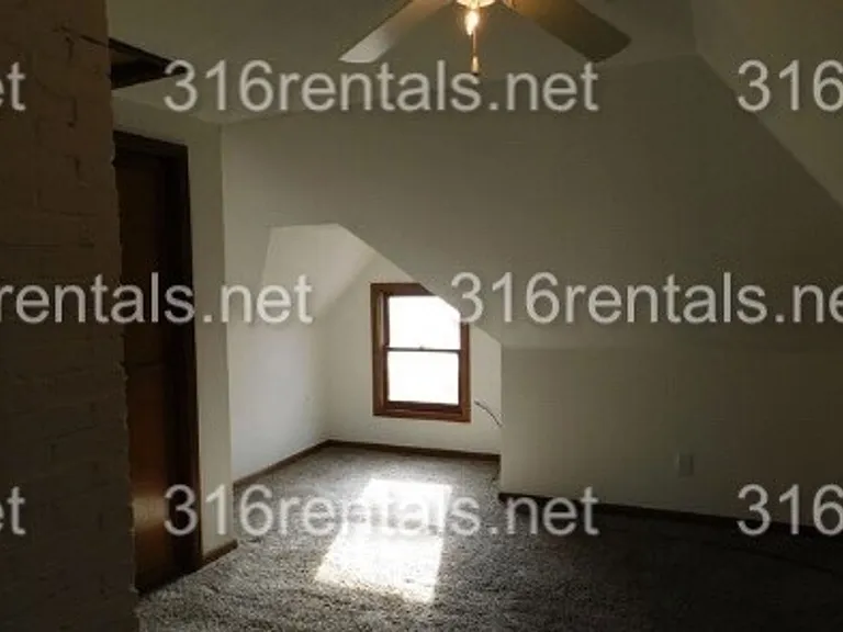 621 Osage St — Photo 10