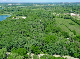 41181 N Old Woodford Rd, Wadsworth, IL 60083