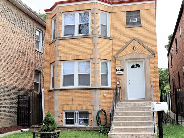 2611 W 69th St, Chicago, IL 60629