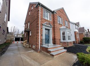 3551 Cedarbrook Rd, University Heights, OH 44118