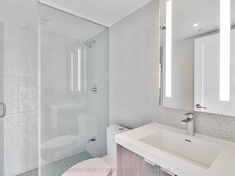 585 Bloor St E #2321 — Photo 21