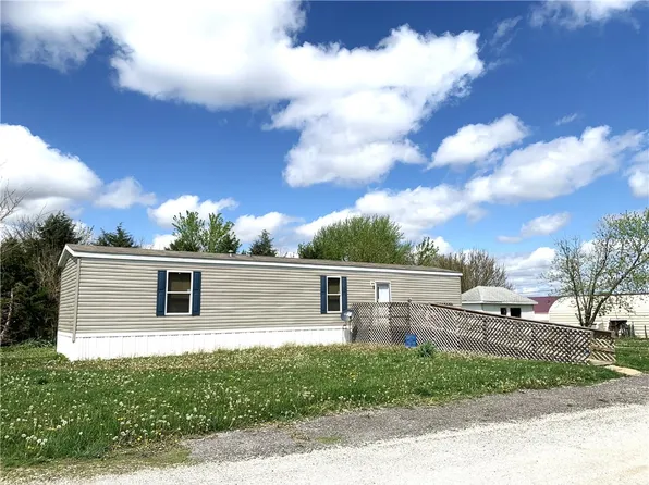 609 W Main St, Herrick, IL 62431